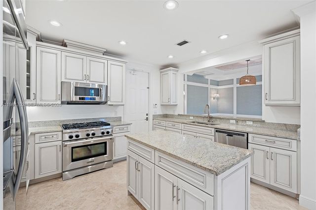 13629 Treasure Cove Circle 13629, North Palm Beach, FL 33408