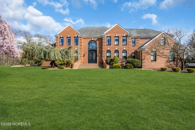 8 Kudyba Court, Manalapan, NJ 07726