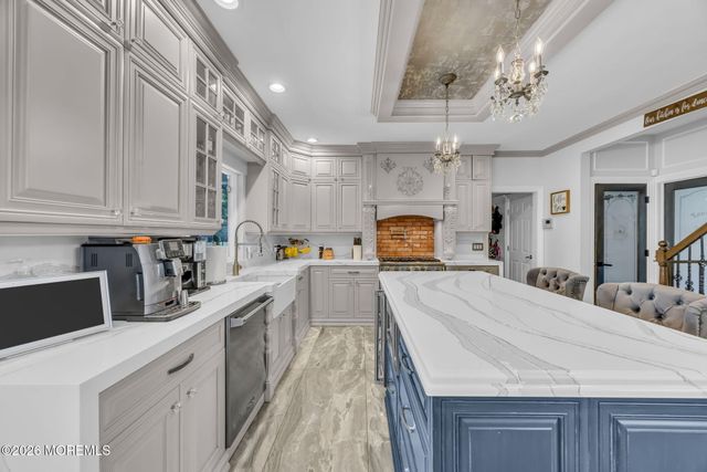 8 Kudyba Court, Manalapan, NJ 07726