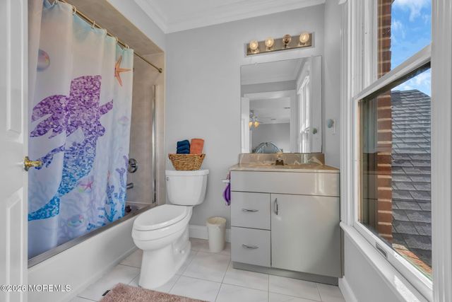 8 Kudyba Court, Manalapan, NJ 07726