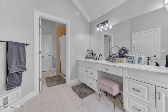 8 Kudyba Court, Manalapan, NJ 07726