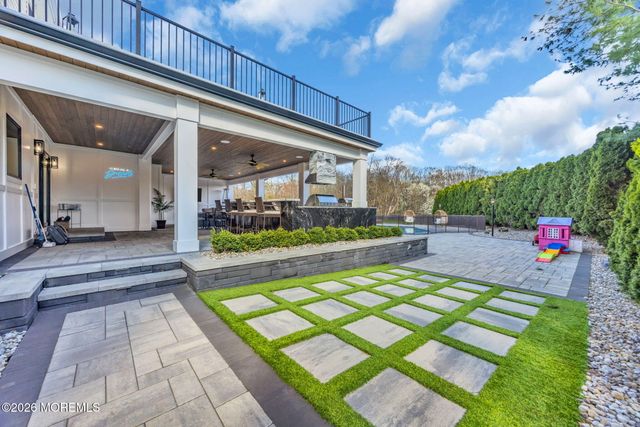 8 Kudyba Court, Manalapan, NJ 07726