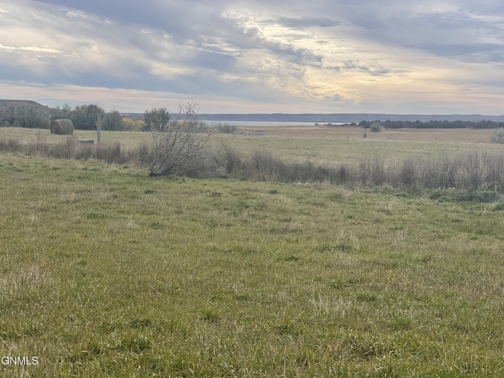 19 Rudy Lane SW, Linton, ND 58552 photo 9