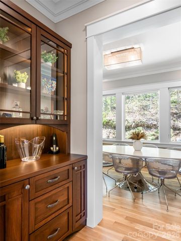 32 Timberwolf Court, Asheville, NC 28804