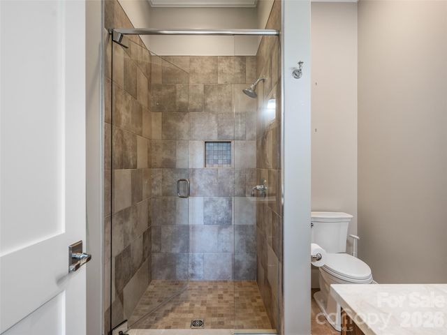 32 Timberwolf Court, Asheville, NC 28804