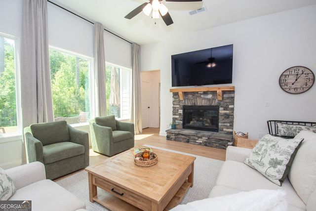 400 Atlantica Drive, Newnan, GA 30263