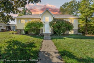 533 Stone Ridge Drive, Lansing, MI 48917