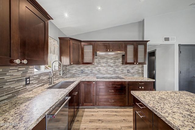 6104 E INGRAM Street, Mesa, AZ 85205