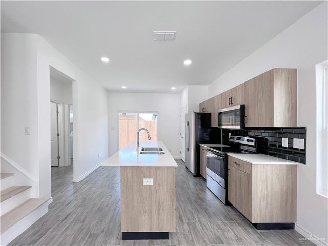 3610 Veterans Boulevard 5, Edinburg, TX 78542