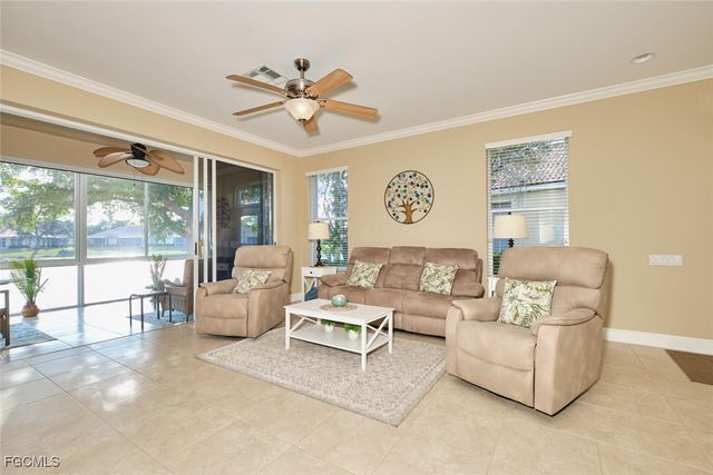 8893 Bristol BEND, Fort Myers, FL 33908