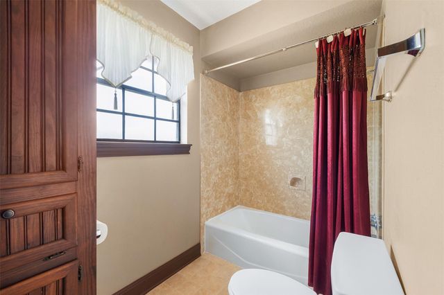 2015 County Road 226, Giddings, TX 78942
