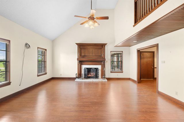 2015 County Road 226, Giddings, TX 78942