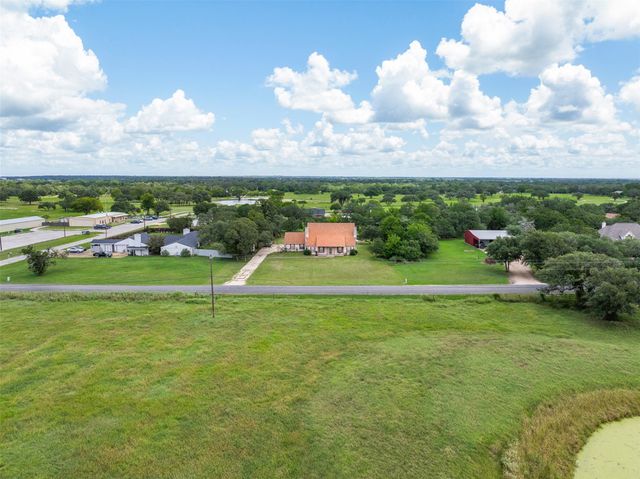 2015 County Road 226, Giddings, TX 78942