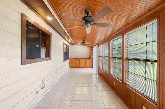 2015 County Road 226, Giddings, TX 78942