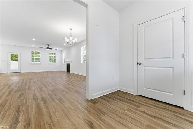 523 Middleton WAY, Chesapeake, VA 23322
