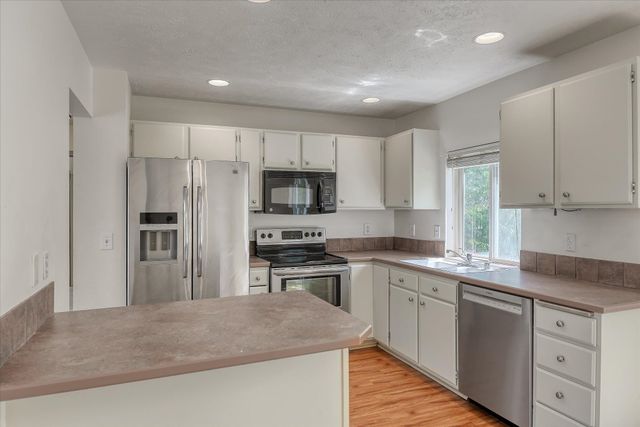 4262 E 33RD Ave, Spokane, WA 99223