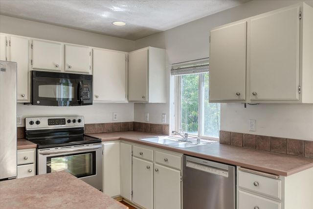 4262 E 33RD Ave, Spokane, WA 99223