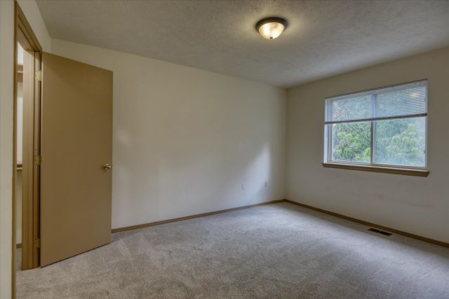 4262 E 33RD Ave, Spokane, WA 99223