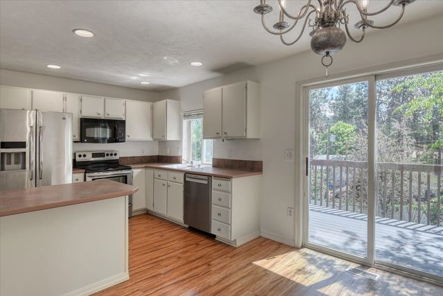 4262 E 33RD Ave, Spokane, WA 99223