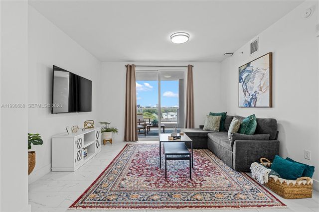 1850 Monroe Street 308, Hollywood, FL 33020
