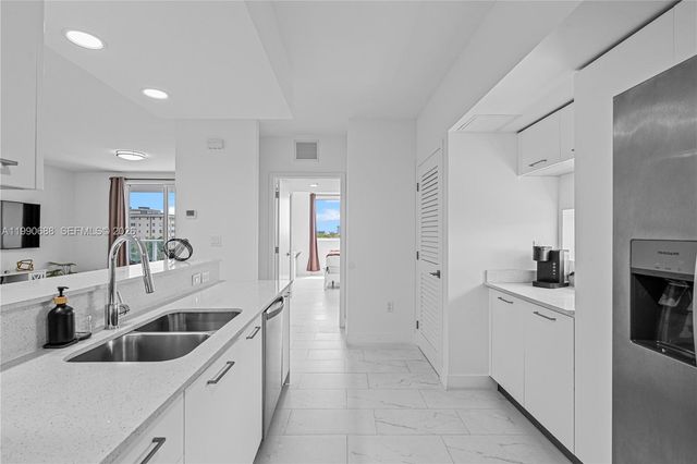 1850 Monroe Street 308, Hollywood, FL 33020