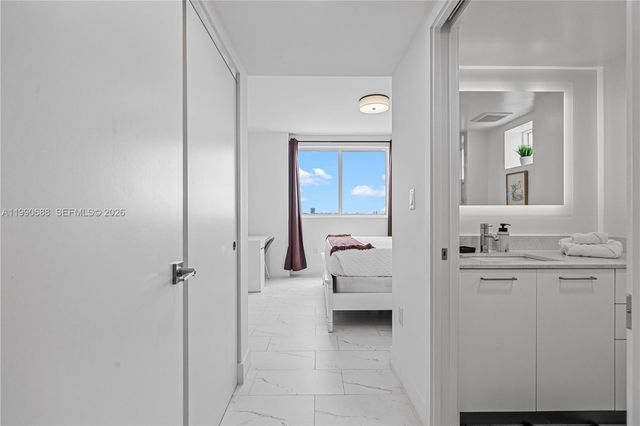 1850 Monroe Street 308, Hollywood, FL 33020
