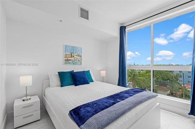 1850 Monroe Street 308, Hollywood, FL 33020