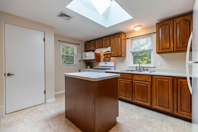 8205 W 126th Place, Cedar Lake, IN 46303