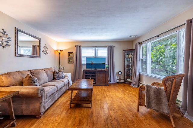 8205 W 126th Place, Cedar Lake, IN 46303