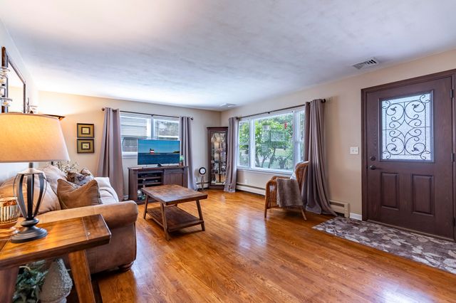 8205 W 126th Place, Cedar Lake, IN 46303