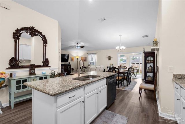 3582 Conley Dr, Cantonment, FL 32533