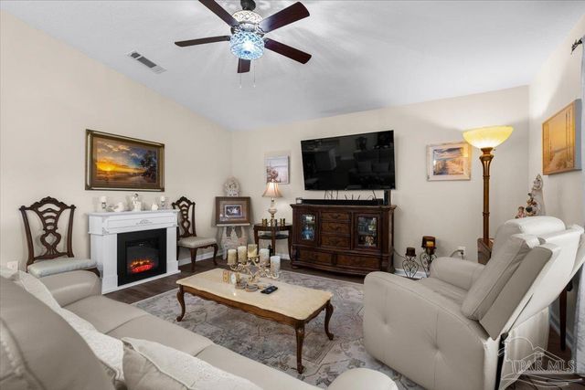 3582 Conley Dr, Cantonment, FL 32533