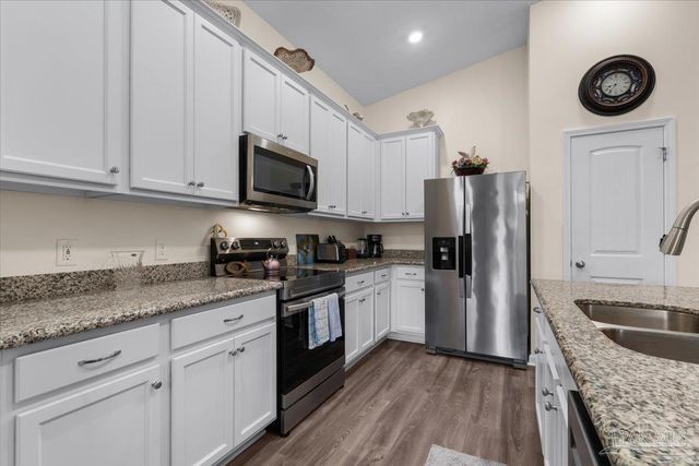 3582 Conley Dr, Cantonment, FL 32533