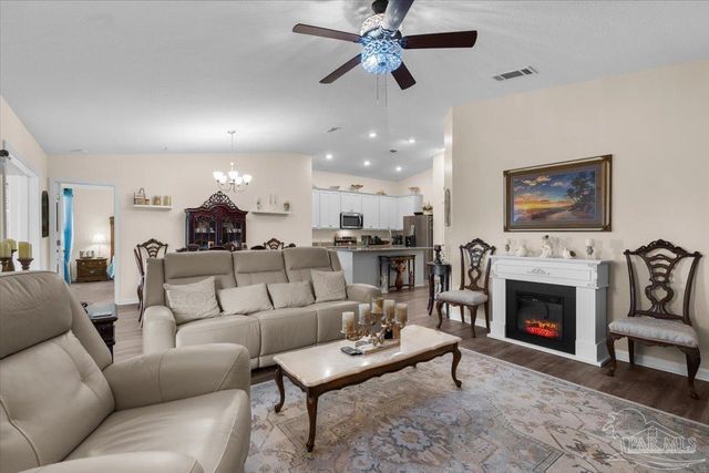 3582 Conley Dr, Cantonment, FL 32533