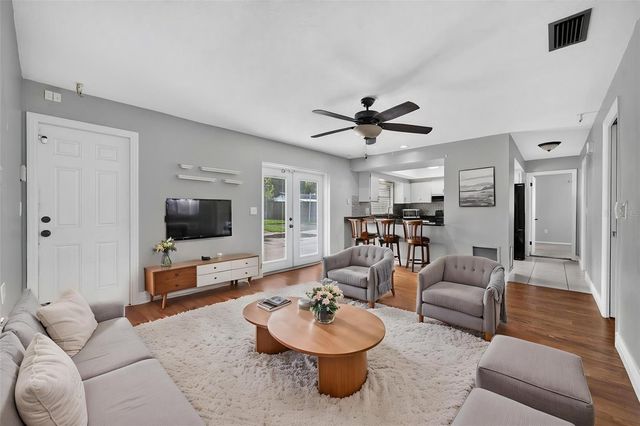 3240 TOURAINE AVENUE, Orlando, FL 32812