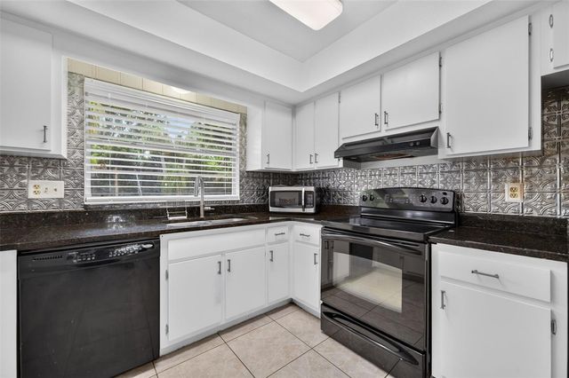 3240 TOURAINE AVENUE, Orlando, FL 32812