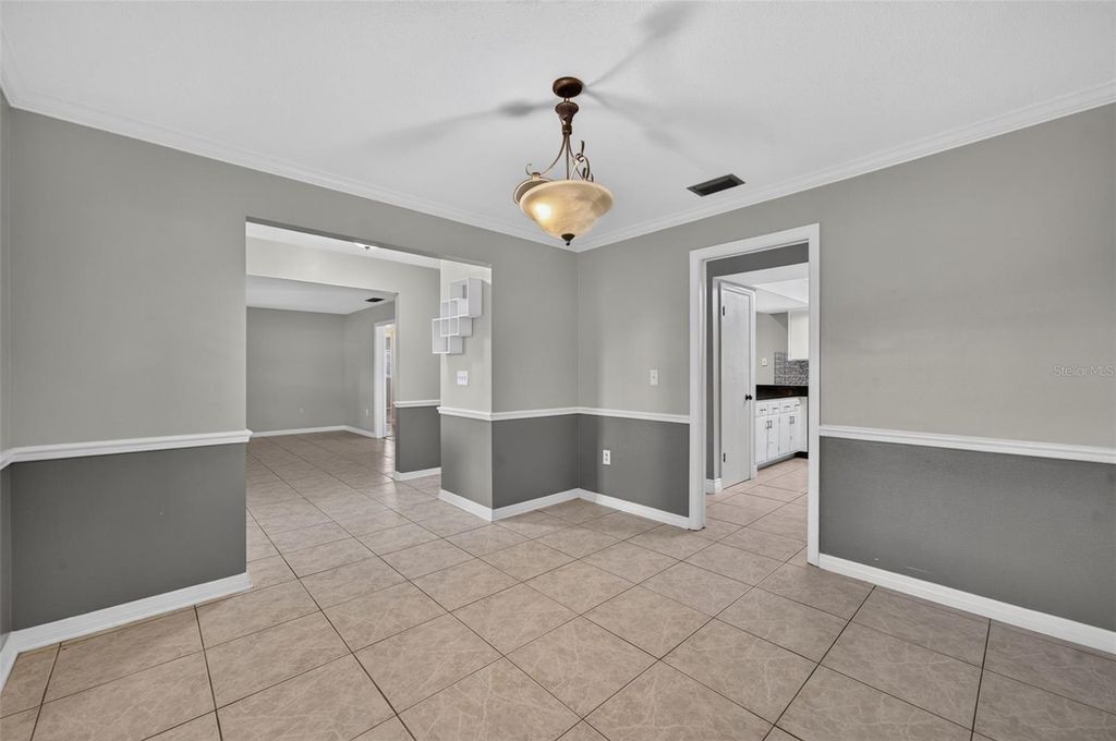 Image 11 of property listing at 3240 TOURAINE AVENUE, Orlando, FL 32812