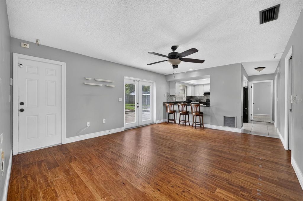 Image 13 of property listing at 3240 TOURAINE AVENUE, Orlando, FL 32812