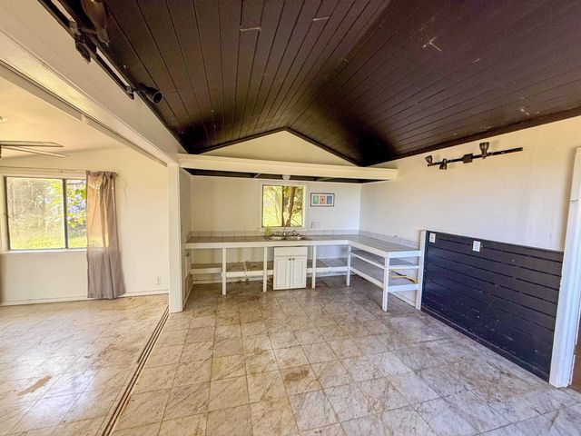 420 Haumana Rd, Haiku, HI 96708