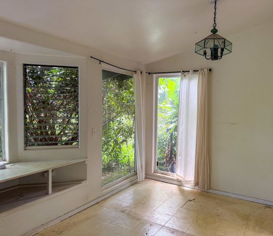 420 Haumana Rd, Haiku, HI 96708