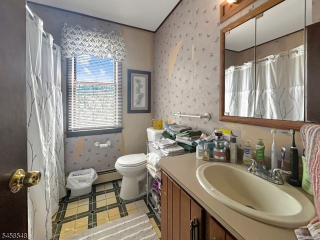 566 Elder Ave, Phillipsburg Town, NJ 08865