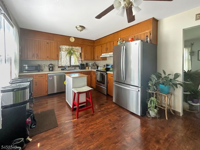 566 Elder Ave, Phillipsburg Town, NJ 08865