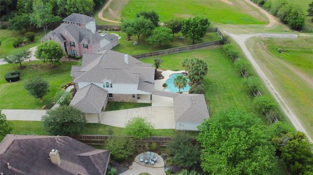 14407 Spring Mountain Drive, Tomball, TX 77377