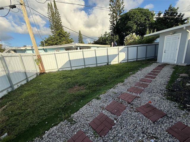 501 S 61st Ter, Hollywood, FL 33023