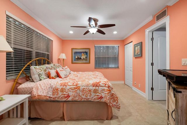 1280 NW 20th Avenue 101, Delray Beach, FL 33445