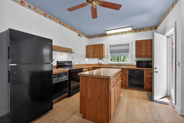 3750 Keene Troy Pike, Versailles, KY 40383
