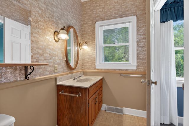 3750 Keene Troy Pike, Versailles, KY 40383