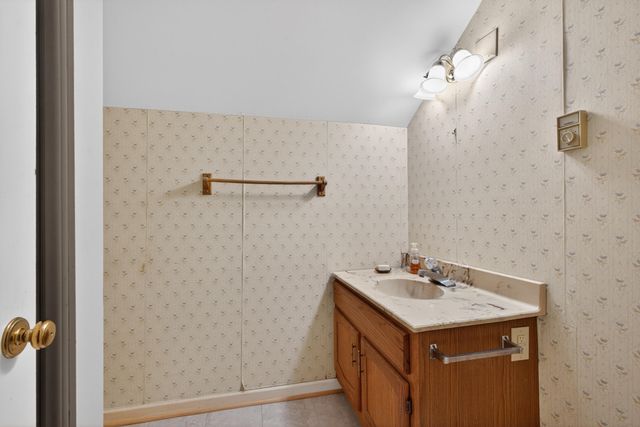 3750 Keene Troy Pike, Versailles, KY 40383