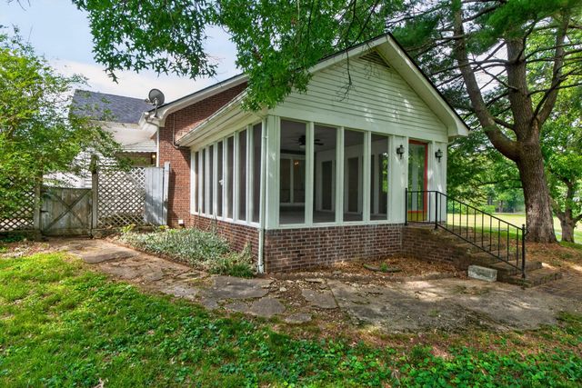 3750 Keene Troy Pike, Versailles, KY 40383