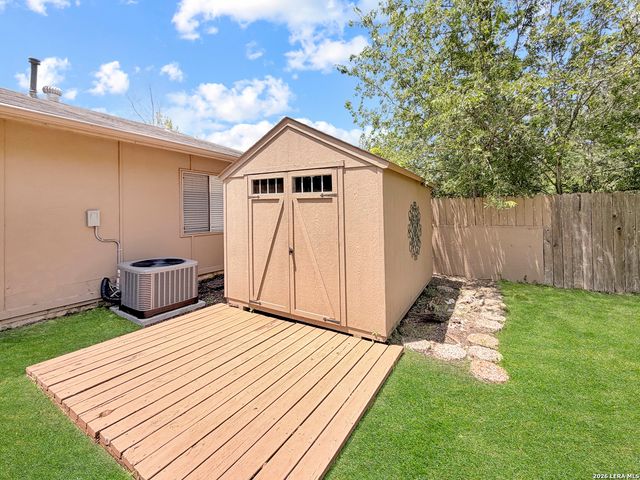 5911 Misty Glen, San Antonio, TX 78247